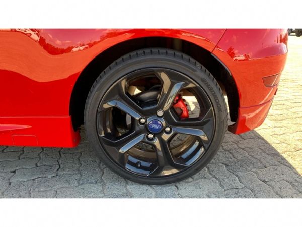 2016-Ford-Fiesta-ST-16-EcoBoost-GDTi image:22