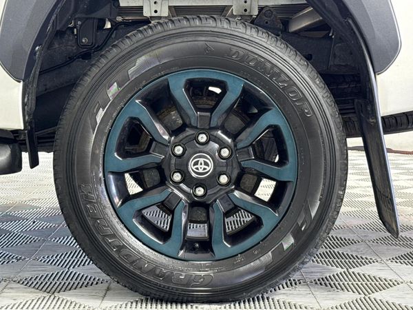 2025-Toyota-Hilux-28-GD-6-RB-Legend-RS-4x4-Double-Cab-Auto-mhev image:6