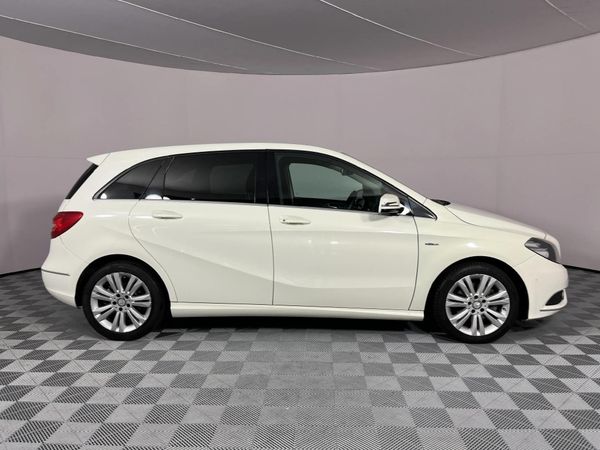 2012-Mercedes-Benz-B-Class-B-200-CDI-BE image:18