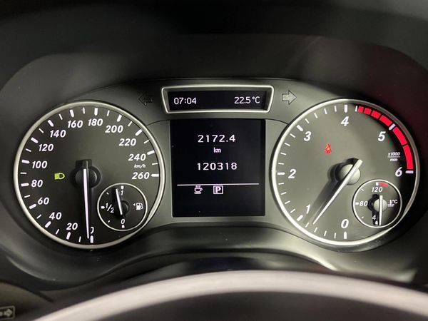 2012-Mercedes-Benz-B-Class-B-200-CDI-BE image:2