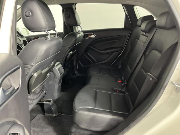 2012-Mercedes-Benz-B-Class-B-200-CDI-BE image:3