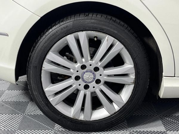 2012-Mercedes-Benz-B-Class-B-200-CDI-BE image:7