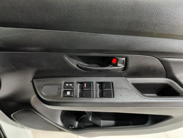 2025-Suzuki-Ertiga-15-GA image:13