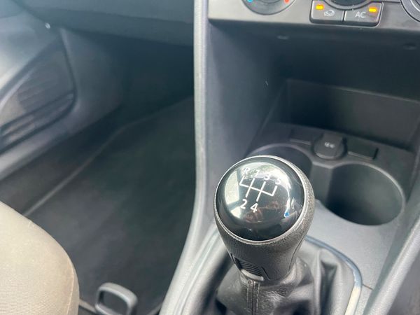 2020-Volkswagen-Polo-Vivo-14-Trendline-5-dr image:9