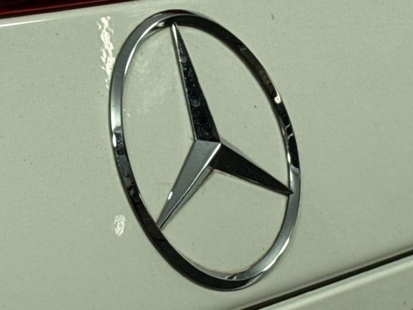 2006-Mercedes-Benz-E-Class-E-200K image:11
