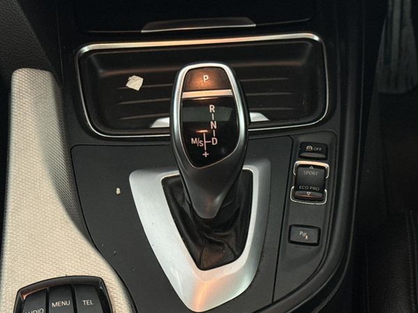 2016-BMW-3-Series-320i-M-Sport-Auto image:10