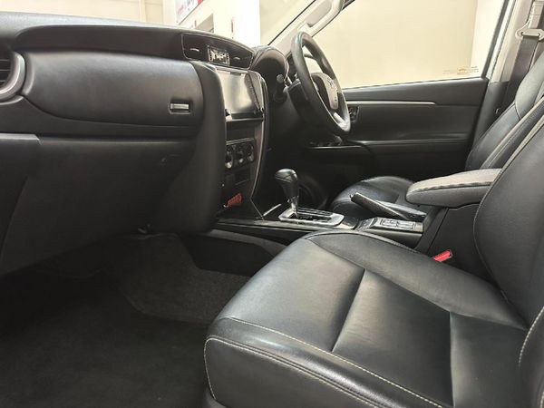 2021-Toyota-Fortuner-24-GD-6-Raised-Body-Auto image:5