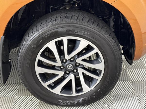 2017-Nissan-Navara-23D-LE-4x4-Auto-Double-Cab image:3