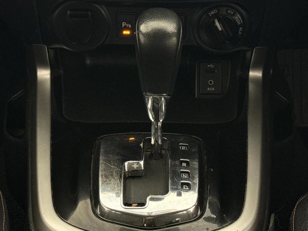 2017-Nissan-Navara-23D-LE-4x4-Auto-Double-Cab image:6