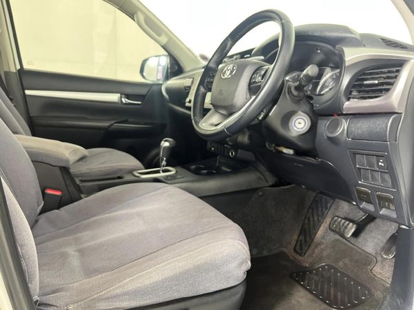 2022-Toyota-Hilux-28-GD-6-Raised-Body-Raider-Auto-Double-Cab image:9