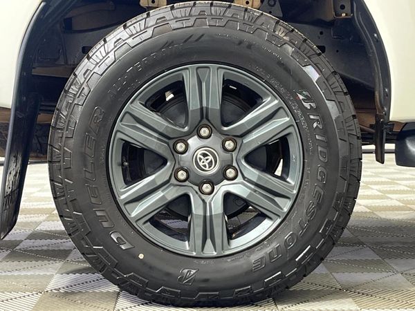 2022-Toyota-Hilux-28-GD-6-Raised-Body-Raider-Auto-Double-Cab image:7