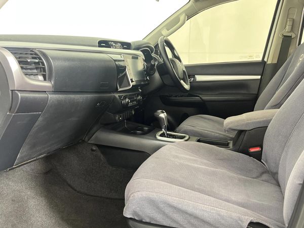 2022-Toyota-Hilux-28-GD-6-Raised-Body-Raider-Auto-Double-Cab image:8