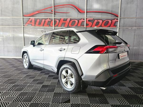 2019-Toyota-RAV4-20-GX image:3
