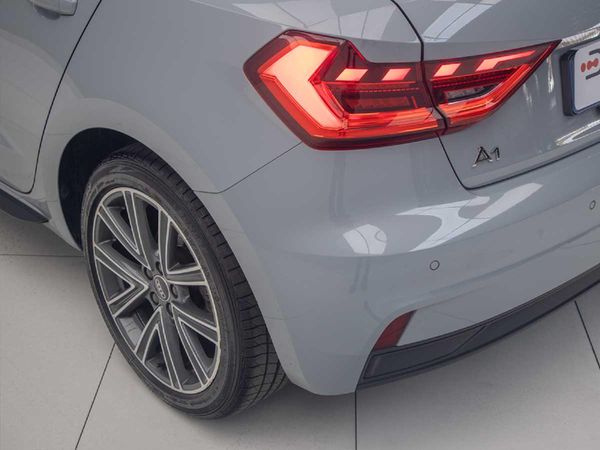 2022-Audi-A1-Sportback-15-TFSI-Auto-35-TFSI image:9