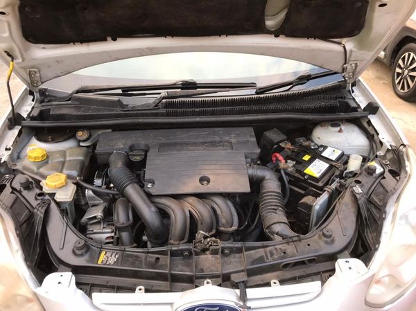 2013-Ford-Figo-14-Ambiente image:10