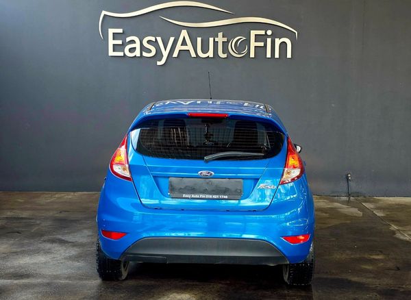 2013-Ford-Fiesta-14i-Trend-5-dr image:9