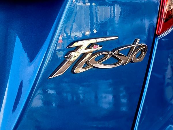 2013-Ford-Fiesta-14i-Trend-5-dr image:10