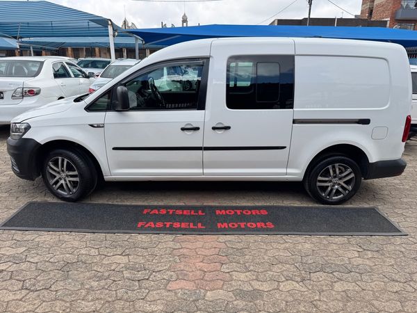 2018-Volkswagen-Caddy-Maxi-20-TDI-Trendline image:1