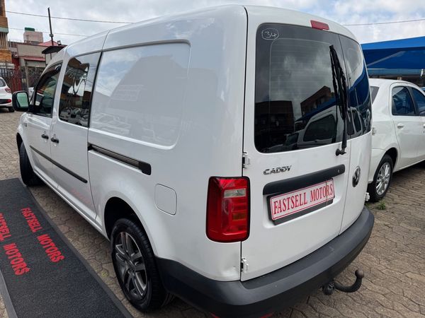 2018-Volkswagen-Caddy-Maxi-20-TDI-Trendline image:2