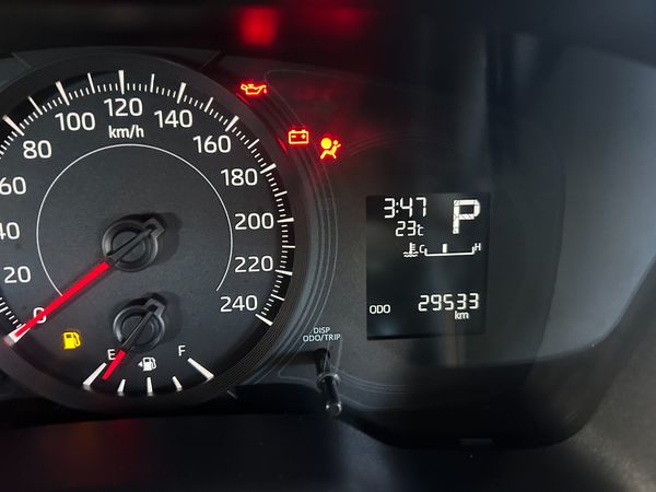 2023-Toyota-Corolla-Cross-18-XI image:6