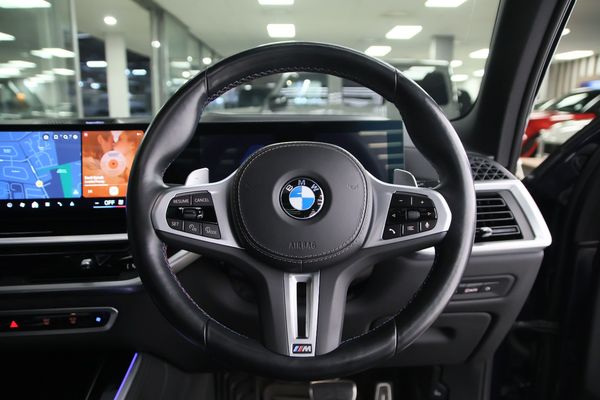 2023-BMW-X5-M60i image:13