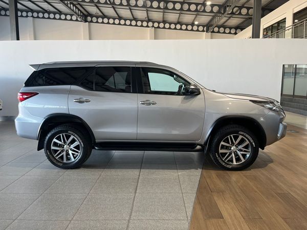 2018-Toyota-Fortuner-28-GD-6-Raised-Body-Auto image:10