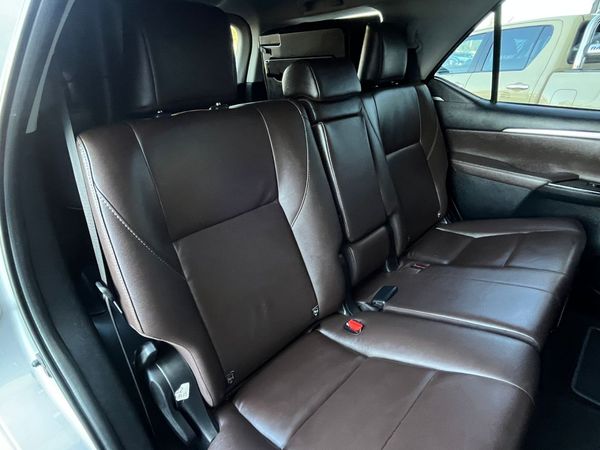 2018-Toyota-Fortuner-28-GD-6-Raised-Body-Auto image:15