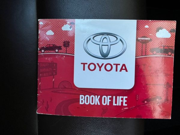 2018-Toyota-Fortuner-28-GD-6-Raised-Body-Auto image:20