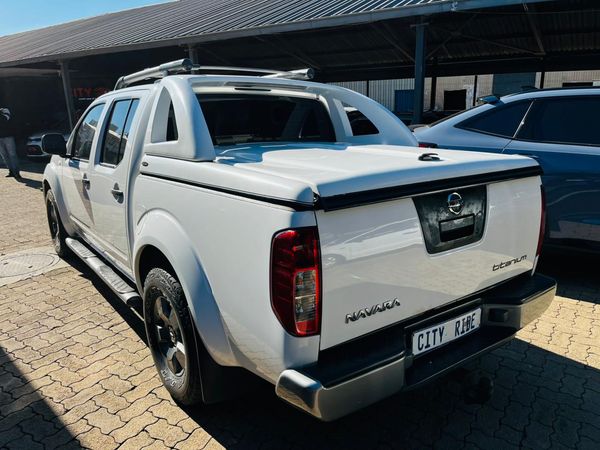 2013-Nissan-Navara-25-dCi-XE-Double-Cab image:4