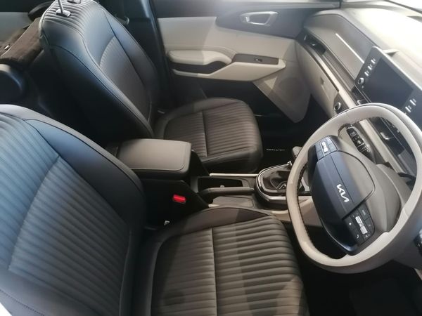 2026-Kia-Carens-15D-LX-Auto image:10