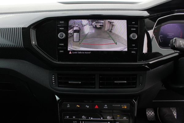 2022-Volkswagen-T-Cross-10-TSI-Highline-Auto image:3