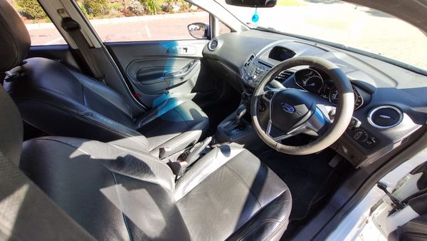 2017-Ford-Fiesta-Ford-EcoBoost-10-Automatic image:10