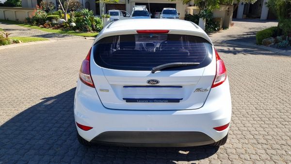 2017-Ford-Fiesta-Ford-EcoBoost-10-Automatic image:5