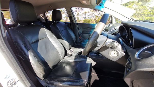 2017-Ford-Fiesta-Ford-EcoBoost-10-Automatic image:8