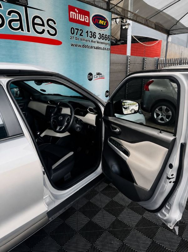 2024-Nissan-Magnite-10T-Visia image:5