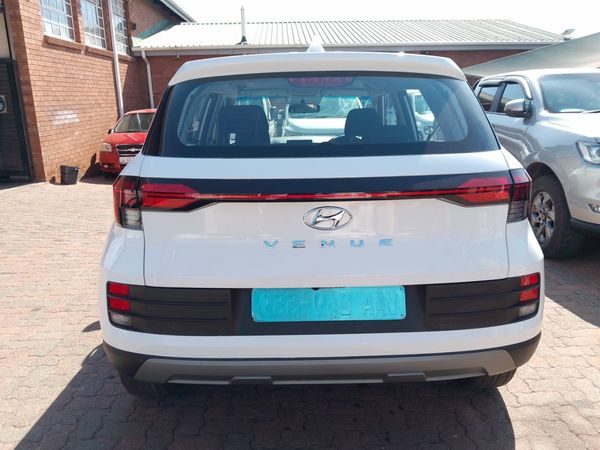 2024-Hyundai-Venue-10-TGDI-Fluid image:1