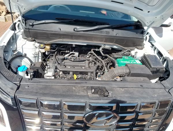 2024-Hyundai-Venue-10-TGDI-Fluid image:2