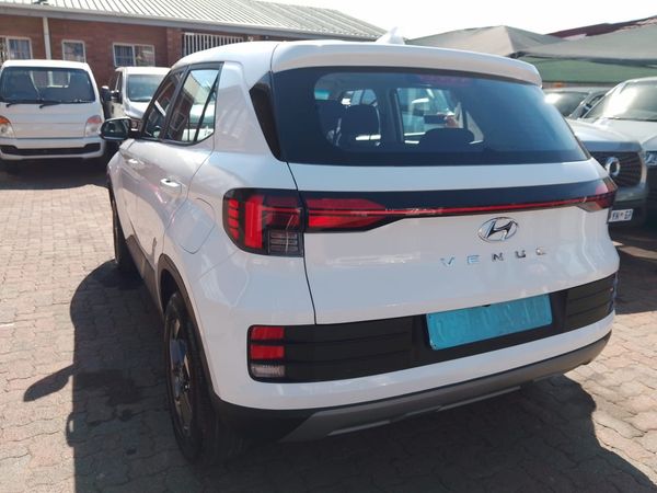 2024-Hyundai-Venue-10-TGDI-Fluid image:4