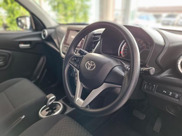 2024-Toyota-Vitz-10-XR-AMT image:9