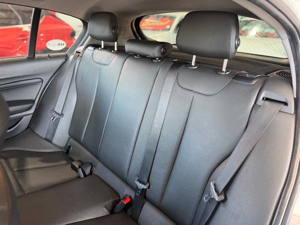 2015-BMW-1-Series-125i-5-dr-Auto image:9