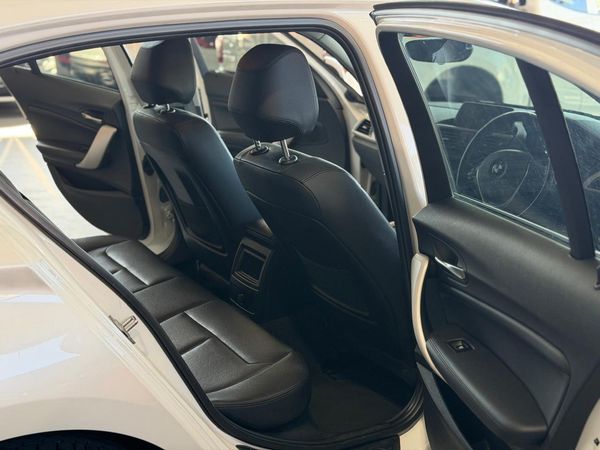 2015-BMW-1-Series-125i-5-dr-Auto image:10