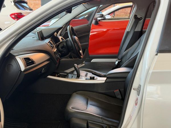 2015-BMW-1-Series-125i-5-dr-Auto image:12