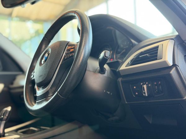 2015-BMW-1-Series-125i-5-dr-Auto image:13