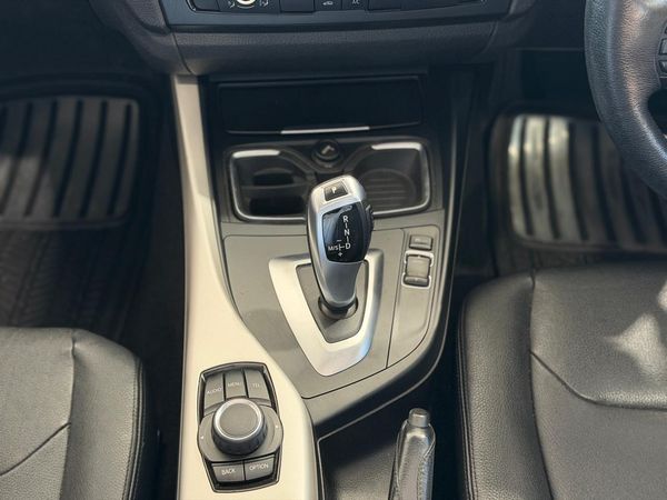 2015-BMW-1-Series-125i-5-dr-Auto image:21