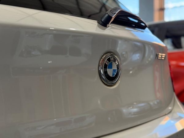 2015-BMW-1-Series-125i-5-dr-Auto image:24