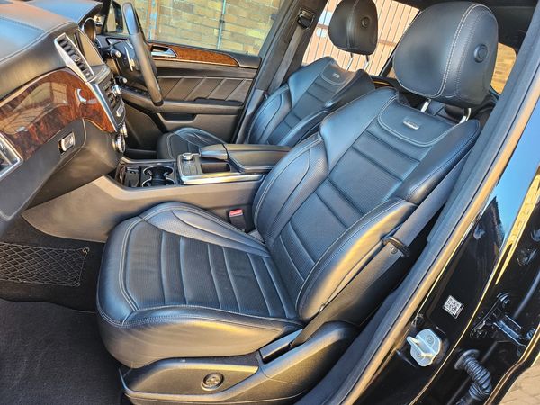 2016-Mercedes-AMG-ML-63-AMG image:11