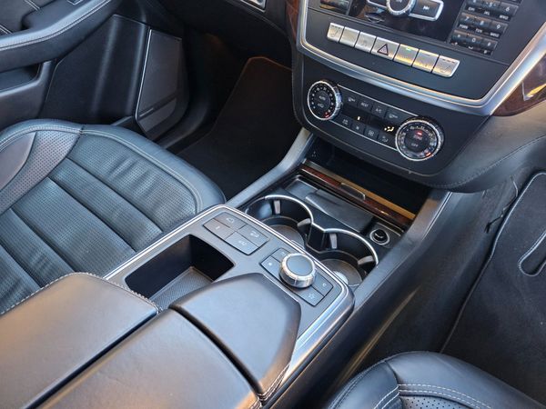 2016-Mercedes-AMG-ML-63-AMG image:15