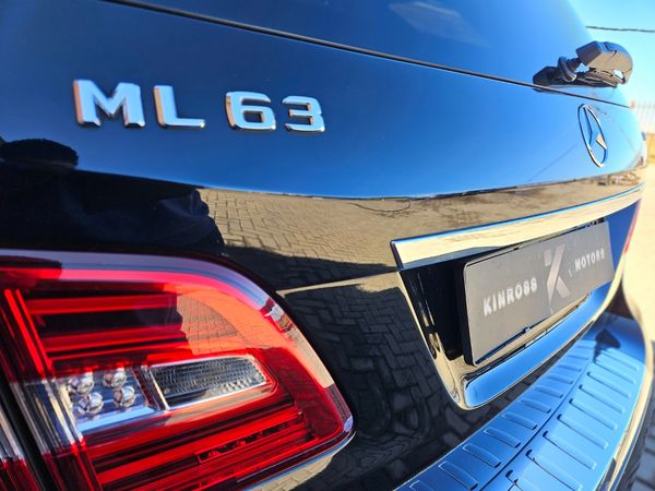 2016-Mercedes-AMG-ML-63-AMG image:18