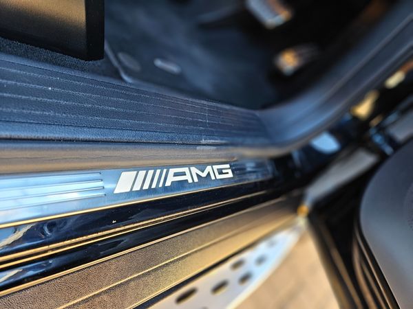 2016-Mercedes-AMG-ML-63-AMG image:19