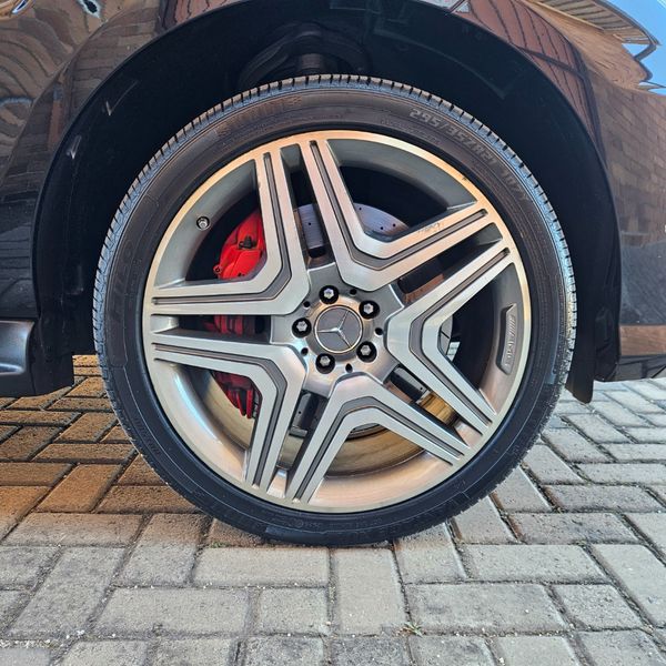 2016-Mercedes-AMG-ML-63-AMG image:20